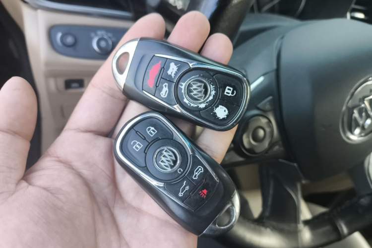 Used Buick GL8 2017 ES 28T Luxury Model China V Standard Vehicle Key