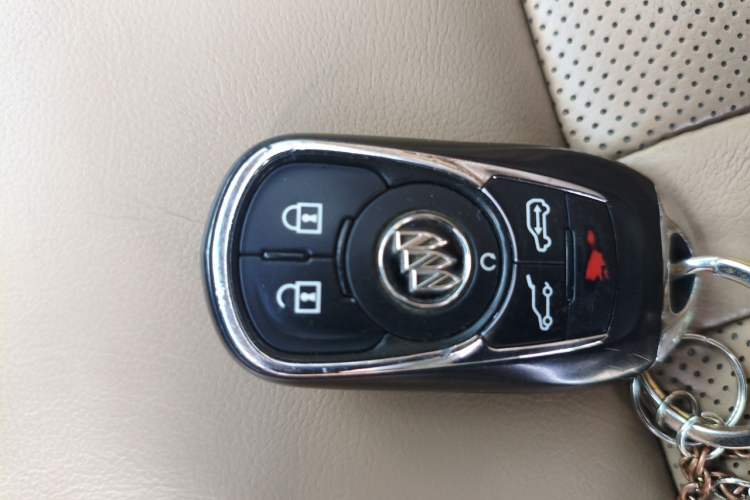 Used Buick GL8 2017 ES 28T Luxury Model China V Standard Vehicle Key