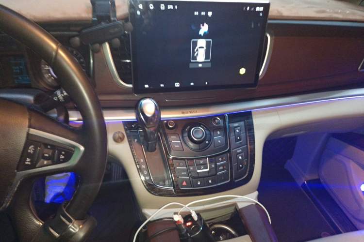 Used Buick GL8 2017 25S Luxury Version China V Standard Audio And AC Panel