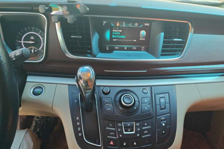 Used Buick GL8 2017 25S Prestige Version China V Standard Audio And AC Panel