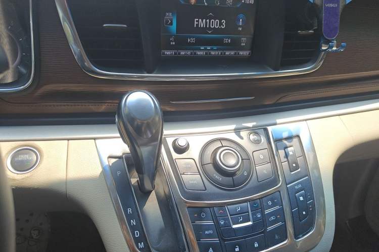 Used Buick GL8 2017 25S Comfort Version China V Standard Audio And AC Panel
