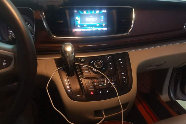 Used Buick GL8 2017 25S Comfort Version China V Standard Audio And AC Panel