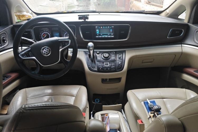 Used Buick GL8 2017 25S Luxury Version China V Standard Center Console