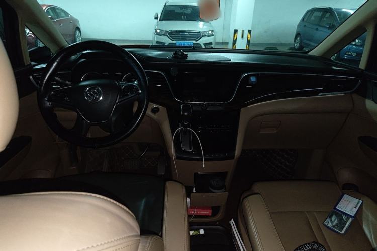 Used Buick GL8 2017 ES 28T Luxury Model China V Standard Center Console