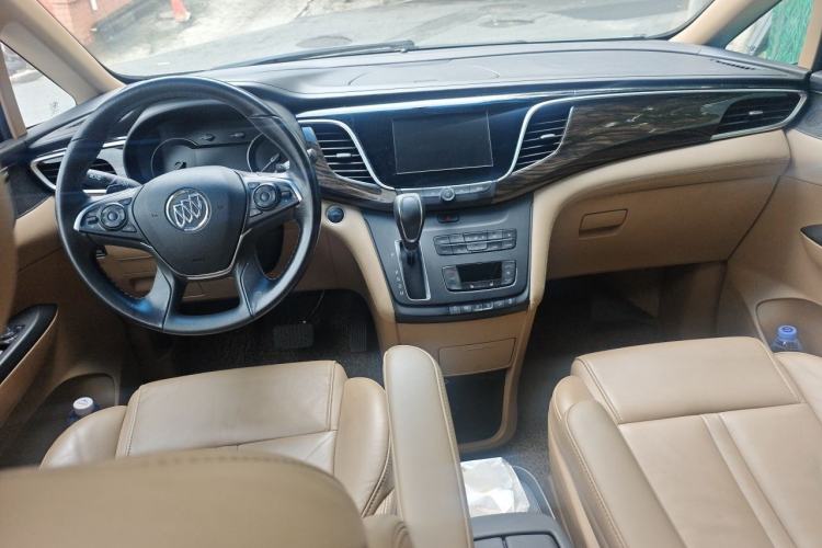 Used Buick GL8 2017 ES 28T Premium Version China V Standard Center Console