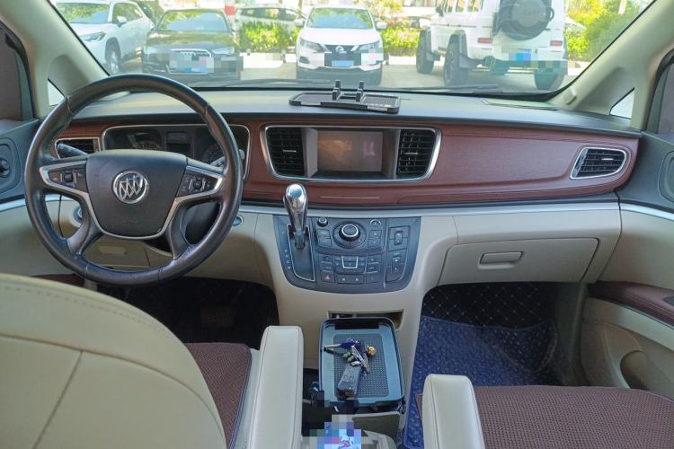Used Buick GL8 2017 25S Luxury Version China V Standard Center Console