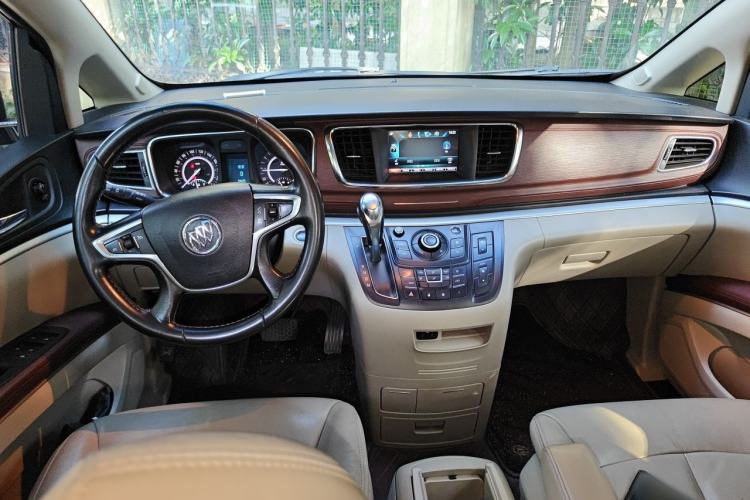Used Buick GL8 2017 25S Luxury Version China V Standard Center Console