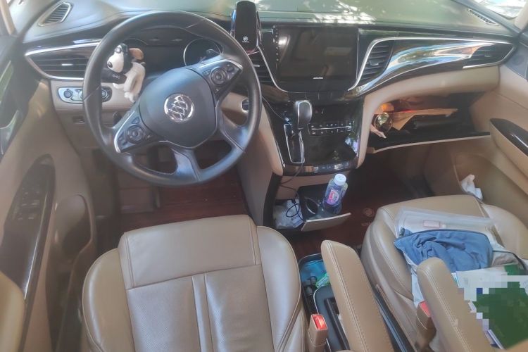 Used Buick GL8 2017 ES 28T Luxury Model China V Standard Center Console