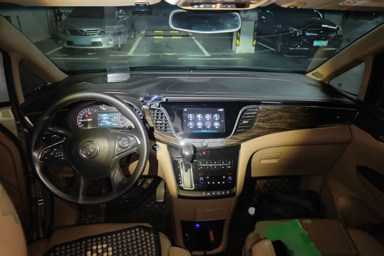 Used Buick GL8 2017 ES 28T Flagship Model China V Standard Center Console