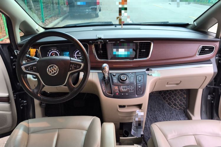 Used Buick GL8 2017 25S Luxury Version China V Standard Center Console