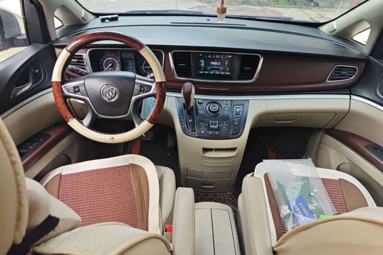 Used Buick GL8 2017 25S Luxury Version China V Standard Center Console