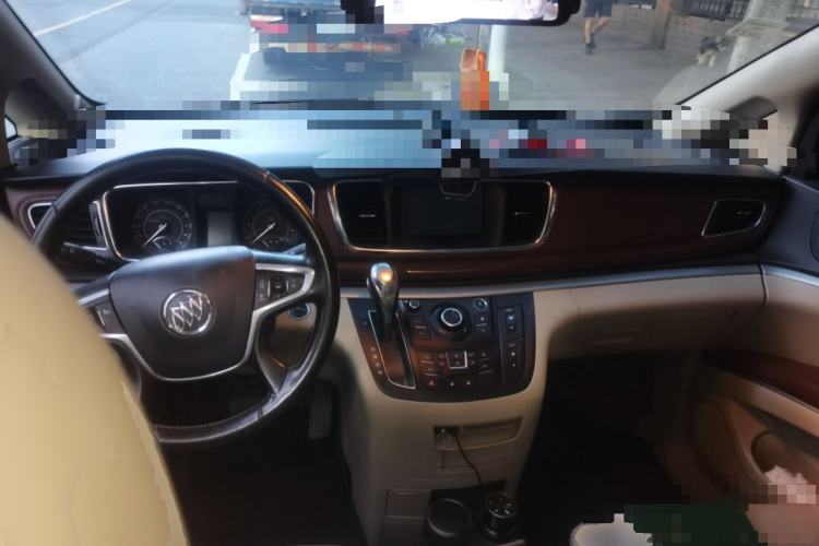 Used Buick GL8 2017 25S Luxury Version China V Standard Center Console