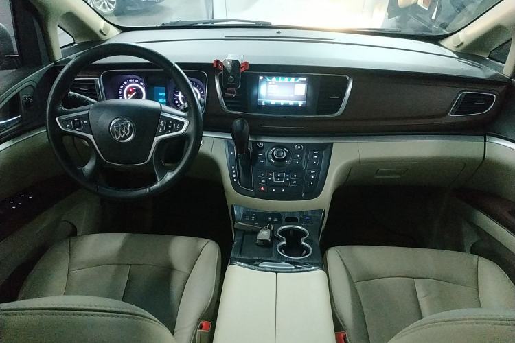 Used Buick GL8 2017 25S Luxury Version China V Standard Center Console