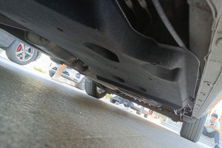 Used Buick GL8 2017 25S Luxury Version China V Standard Chassis Front Left