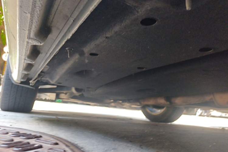 Used Buick GL8 2017 ES 28T Comfort Model China V Standard Chassis Front Left