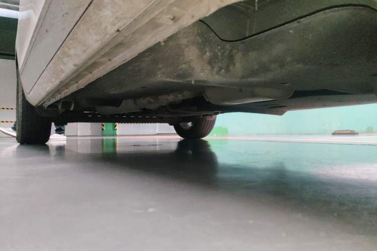Used Buick GL8 2017 25S Luxury Version China V Standard Chassis Front Right