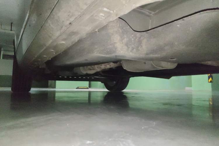 Used Buick GL8 2017 25S Luxury Version China V Standard Chassis Front Right