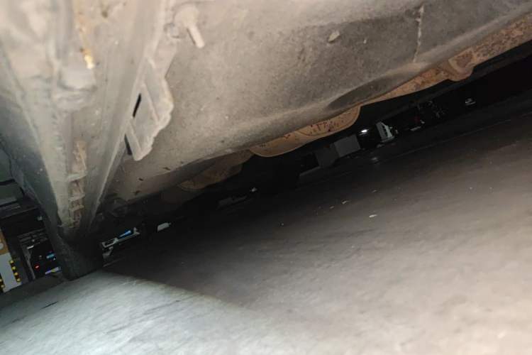 Used Buick GL8 2017 ES 28T Luxury Model China V Standard Chassis Front Right