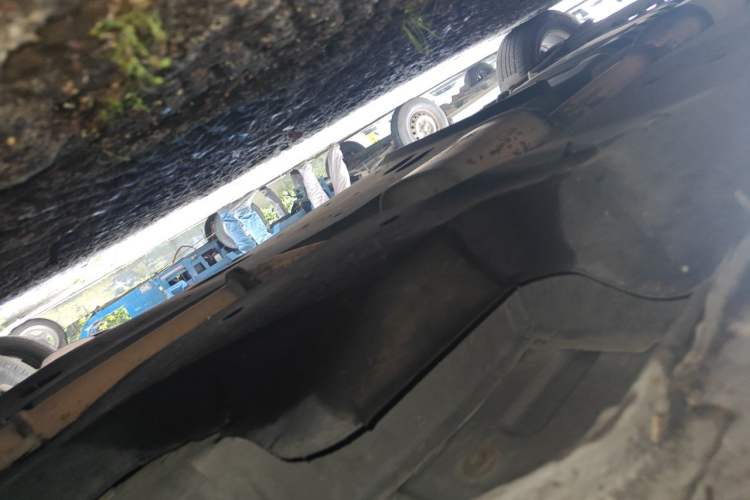 Used Buick GL8 2017 25S Luxury Version China V Standard Chassis Front Right