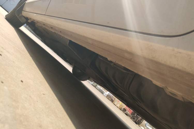 Used Buick GL8 2017 ES 28T Comfort Model China V Standard Chassis Rear Left