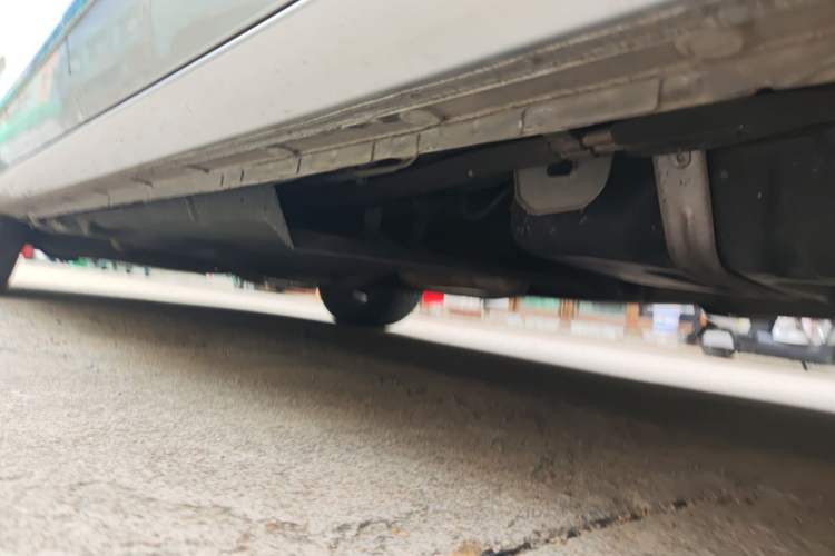 Used Buick GL8 2017 25S Prestige Version China V Standard Chassis Rear Left