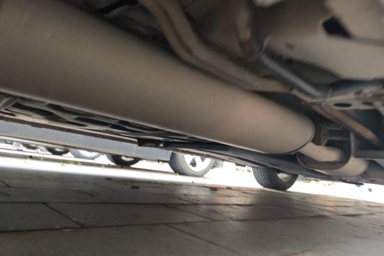 Used Buick GL8 2017 ES 28T Comfort Model China V Standard Chassis Rear Right