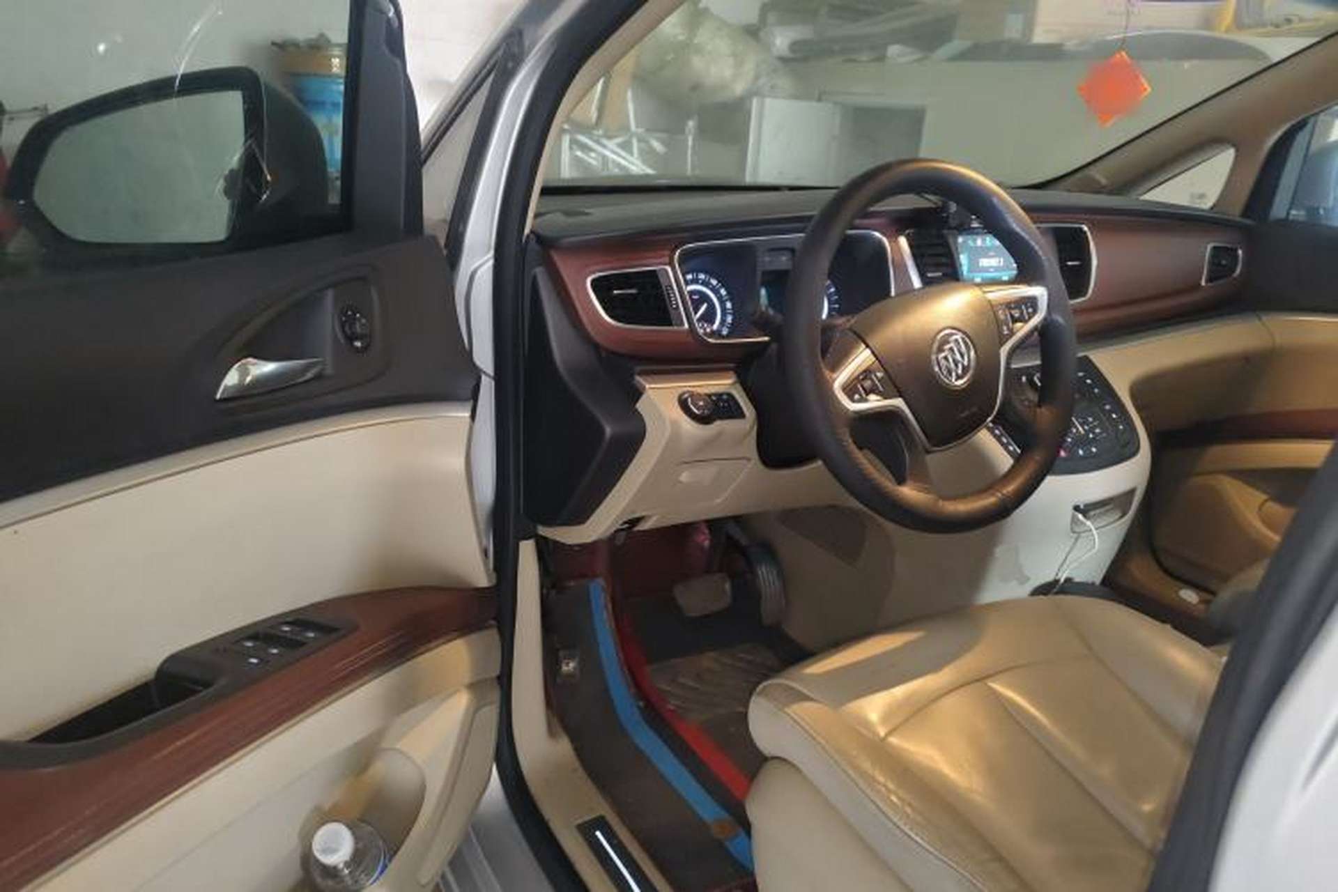 Used Buick GL8 2017 25S Prestige Version China V Standard Driver Seat