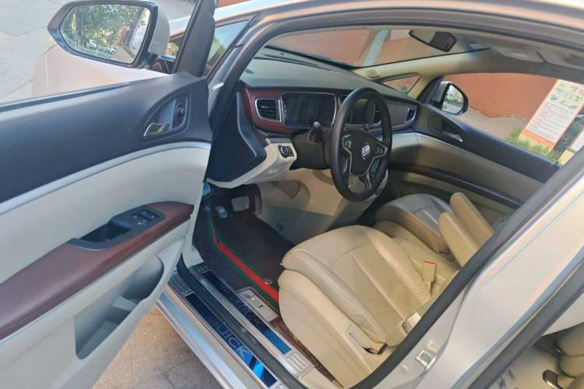 Used Buick GL8 2017 25S Luxury Version China V Standard Driver Seat