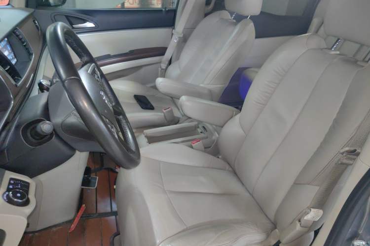 Used Buick GL8 2017 25S Luxury Version China V Standard Driver Seat
