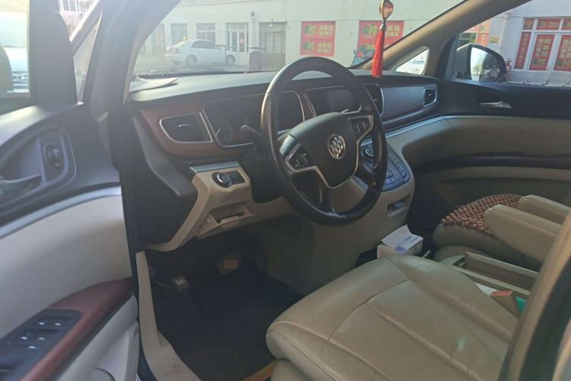 Used Buick GL8 2017 25S Prestige Version China V Standard Driver Seat