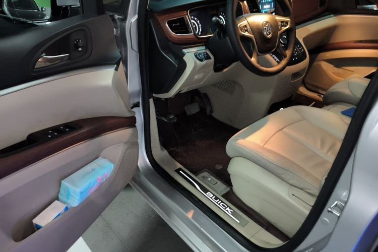 Used Buick GL8 2017 25S Prestige Version China V Standard Driver Seat
