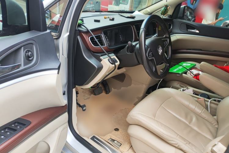 Used Buick GL8 2017 25S Prestige Version China V Standard Driver Seat