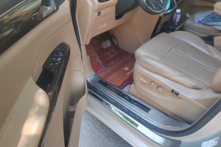 Used Buick GL8 2017 ES 28T Luxury Model China V Standard Driver Seat