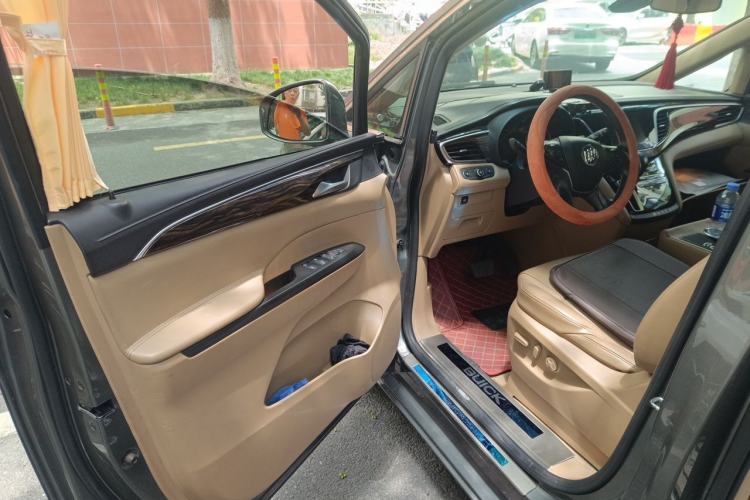 Used Buick GL8 2017 ES 28T Luxury Model China V Standard Driver Seat
