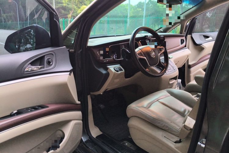 Used Buick GL8 2017 25S Luxury Version China V Standard Driver Seat