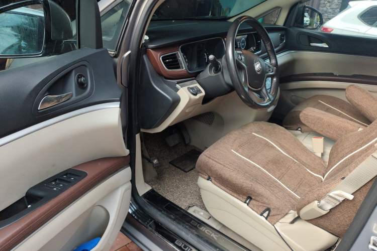 Used Buick GL8 2017 25S Luxury Version China V Standard Driver Seat