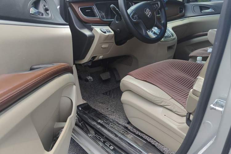 Used Buick GL8 2017 25S Comfort Version China V Standard Driver Seat