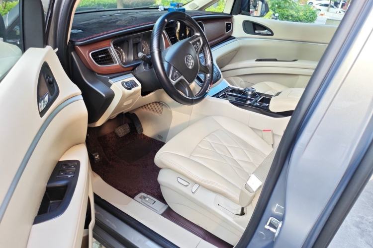 Used Buick GL8 2017 25S Luxury Version China V Standard Driver Seat