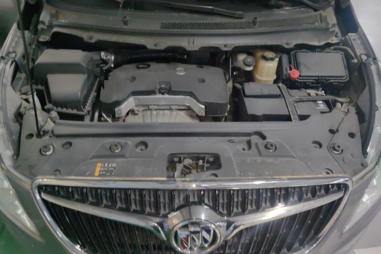 Used Buick GL8 2017 25S Luxury Version China V Standard Engine Bay