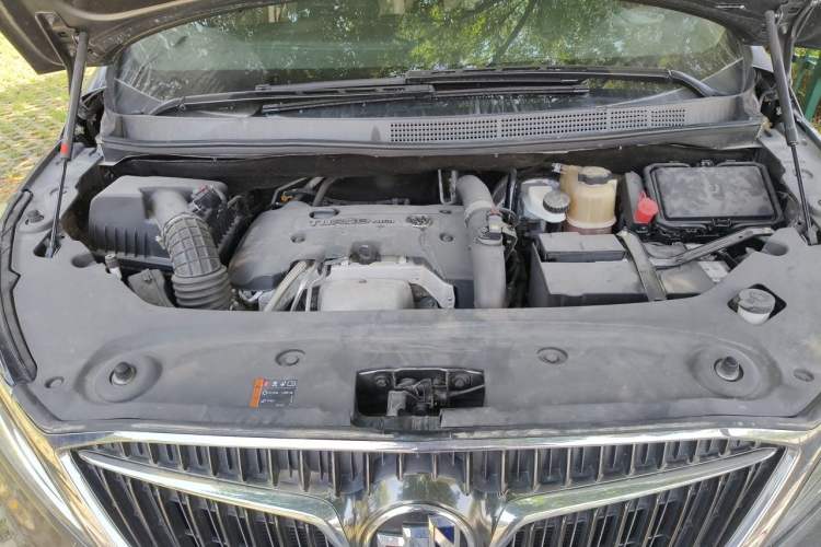 Used Buick GL8 2017 ES 28T Luxury Model China V Standard Engine Bay