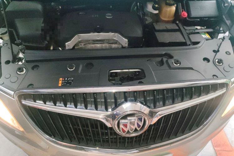 Used Buick GL8 2017 25S Luxury Version China V Standard Engine Bay