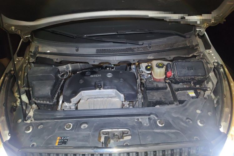 Used Buick GL8 2017 25S Luxury Version China V Standard Engine Bay