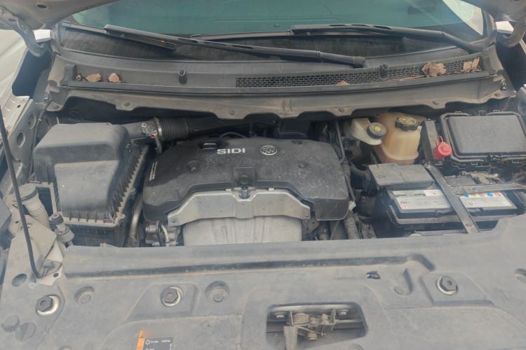 Used Buick GL8 2017 25S Prestige Version China V Standard Engine Bay