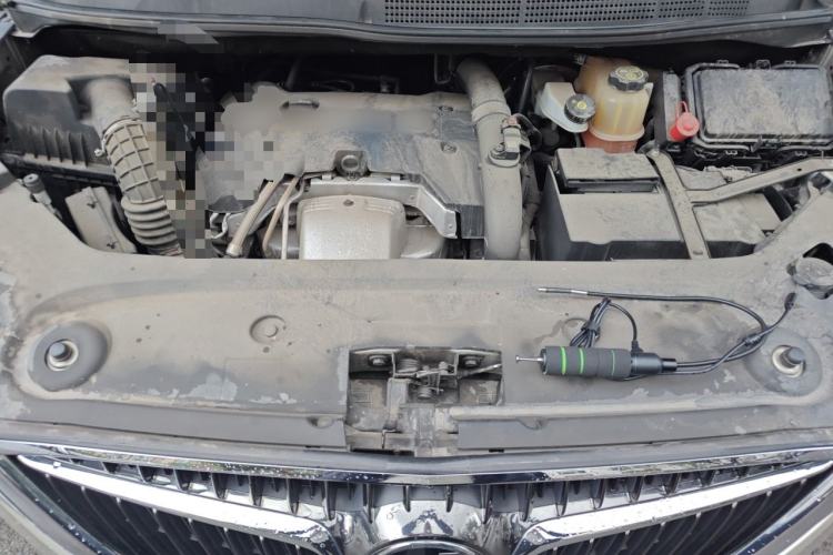 Used Buick GL8 2017 ES 28T Flagship Model China V Standard Engine Bay
