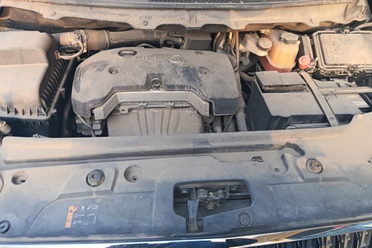 Used Buick GL8 2017 25S Prestige Version China V Standard Engine Bay