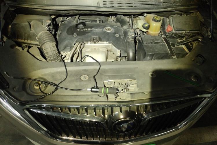 Used Buick GL8 2017 ES 28T Flagship Model China V Standard Engine Bay