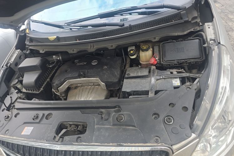 Used Buick GL8 2017 25S Comfort Version China V Standard Engine Bay Left