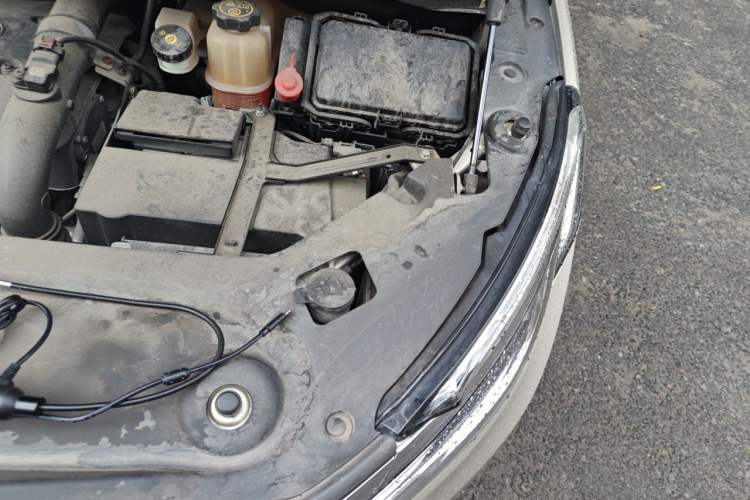Used Buick GL8 2017 ES 28T Flagship Model China V Standard Engine Bay Left