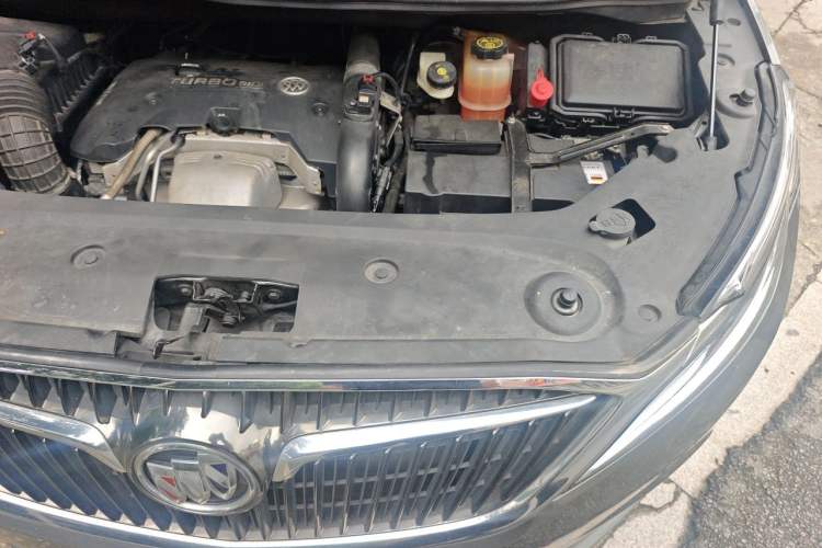 Used Buick GL8 2017 ES 28T Premium Version China V Standard Engine Bay Left