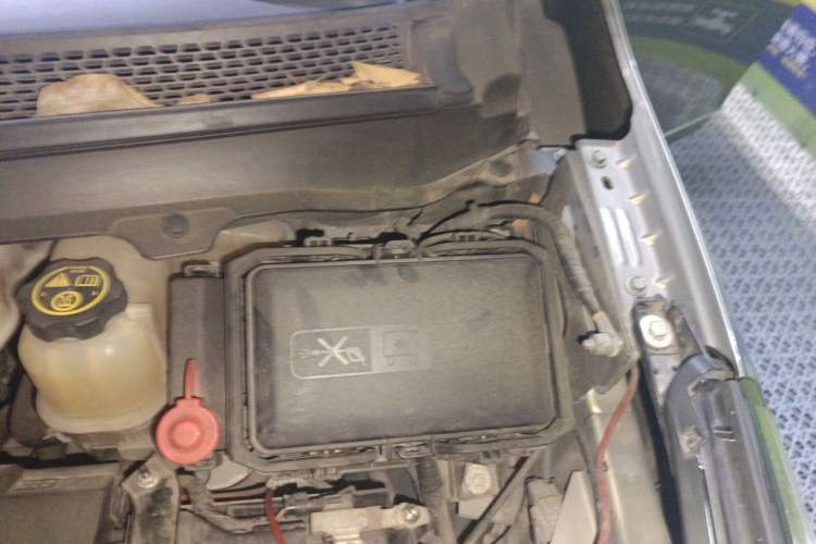 Used Buick GL8 2017 25S Luxury Version China V Standard Engine Bay Left